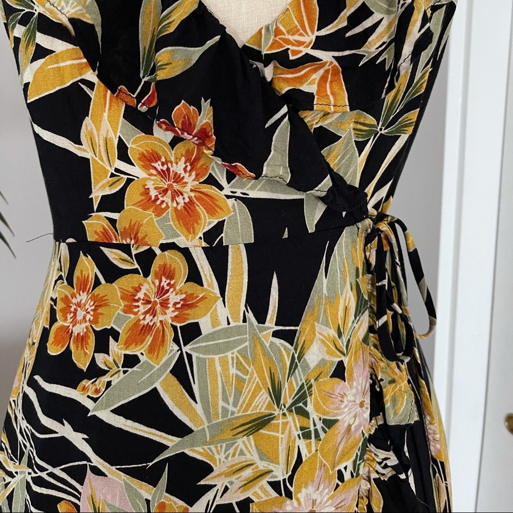 Mini wrap dress - Picture 2 of 4